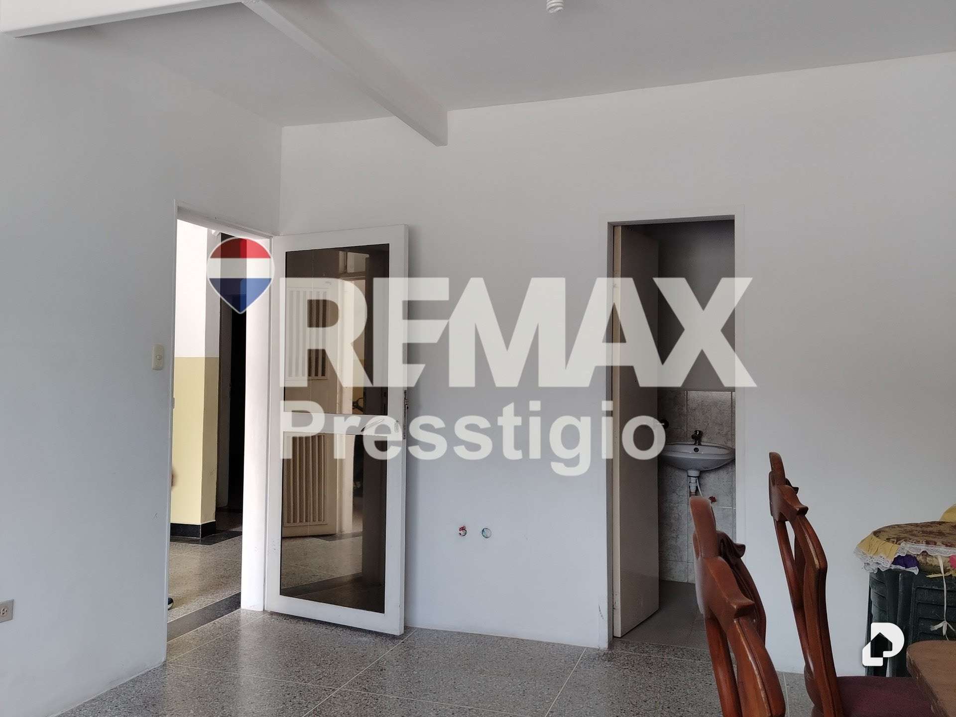 Edificio en Lagunillas – 4