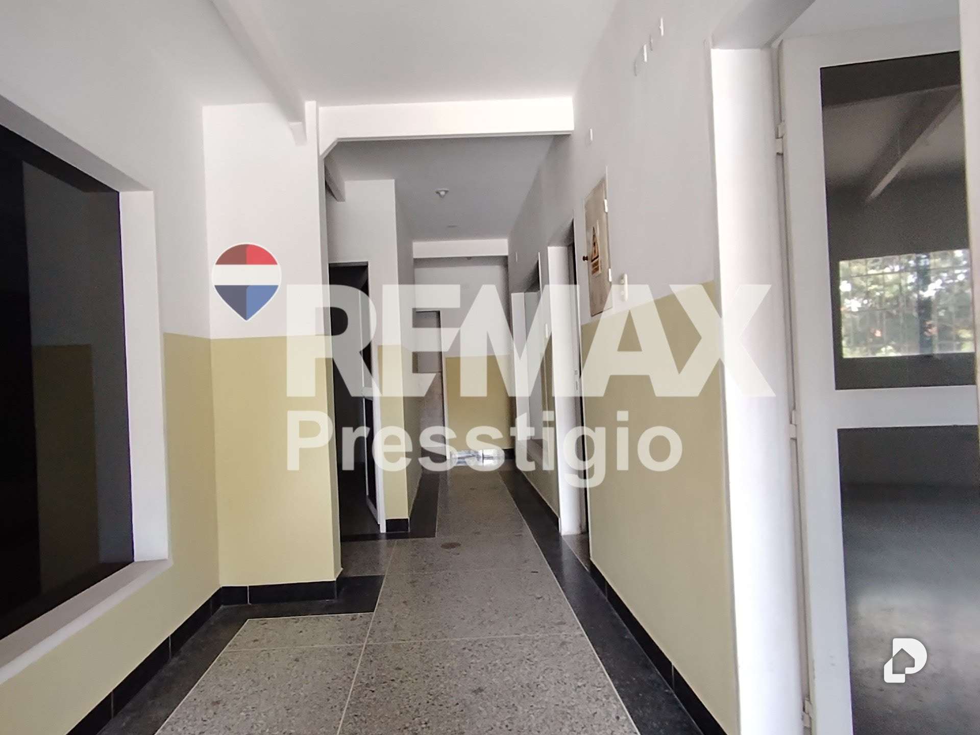 Edificio en Lagunillas – 2