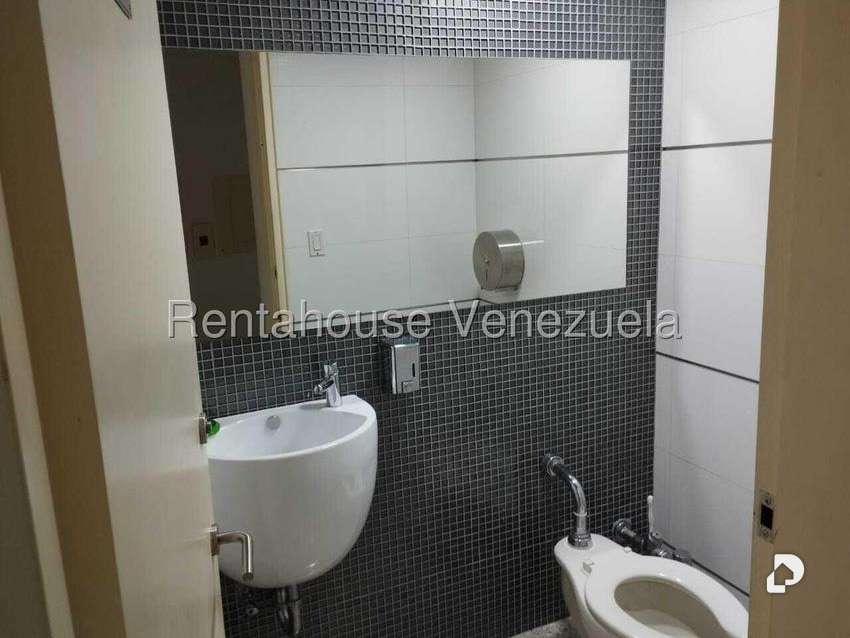 Oficina en Boleíta Norte, Caracas – 17