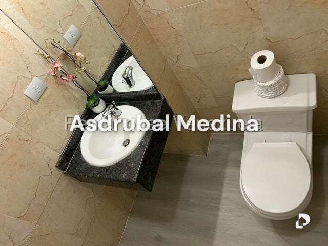 Apartamento en La Boyera, Caracas – 10