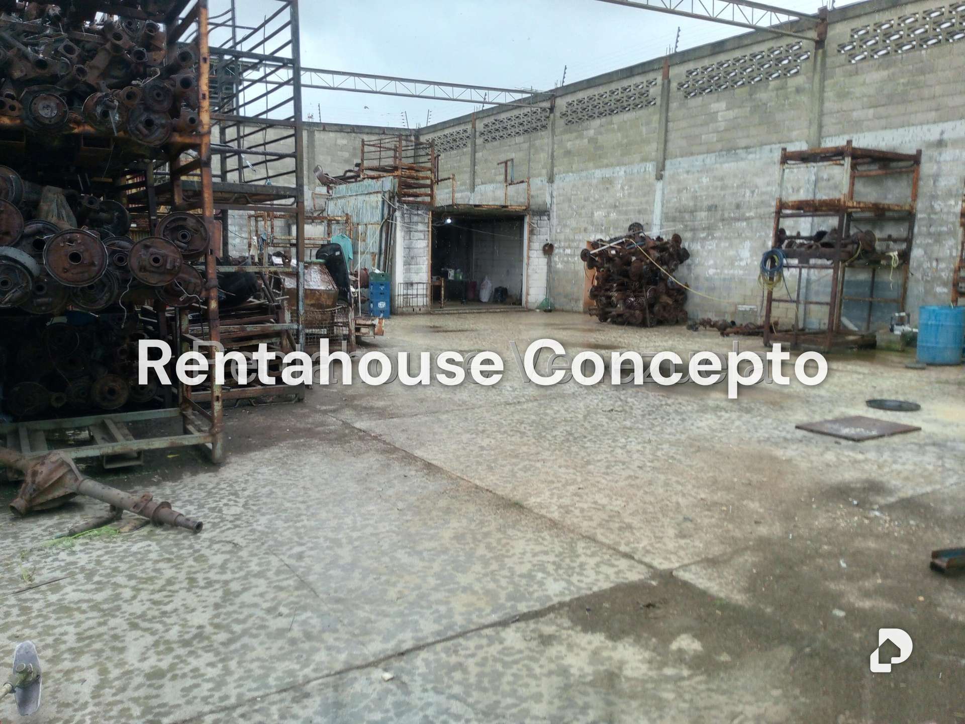 Local comercial en Lizandro Alvarado, Valencia – 13