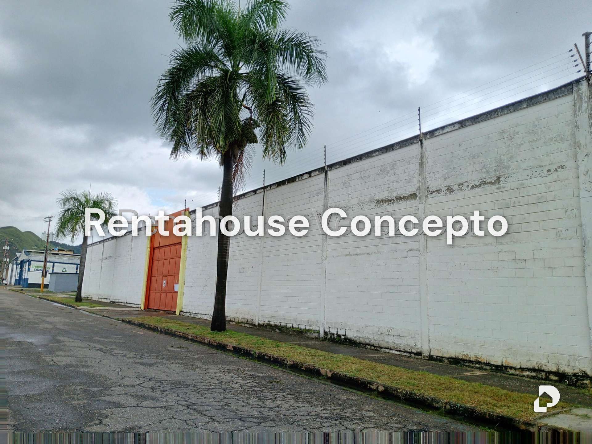 Local comercial en Lizandro Alvarado, Valencia – 1