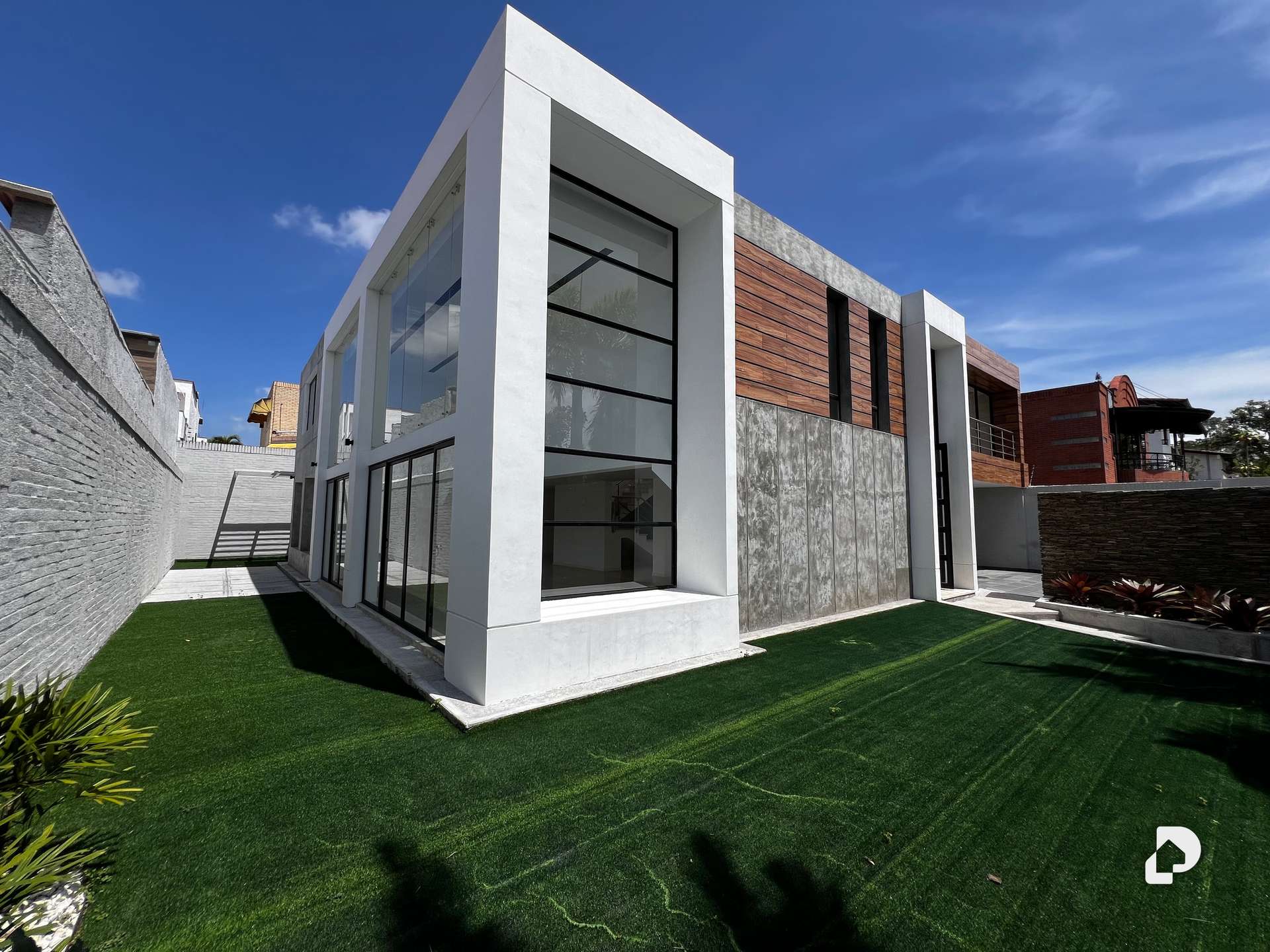 Casa en La Lagunita, Caracas – 1
