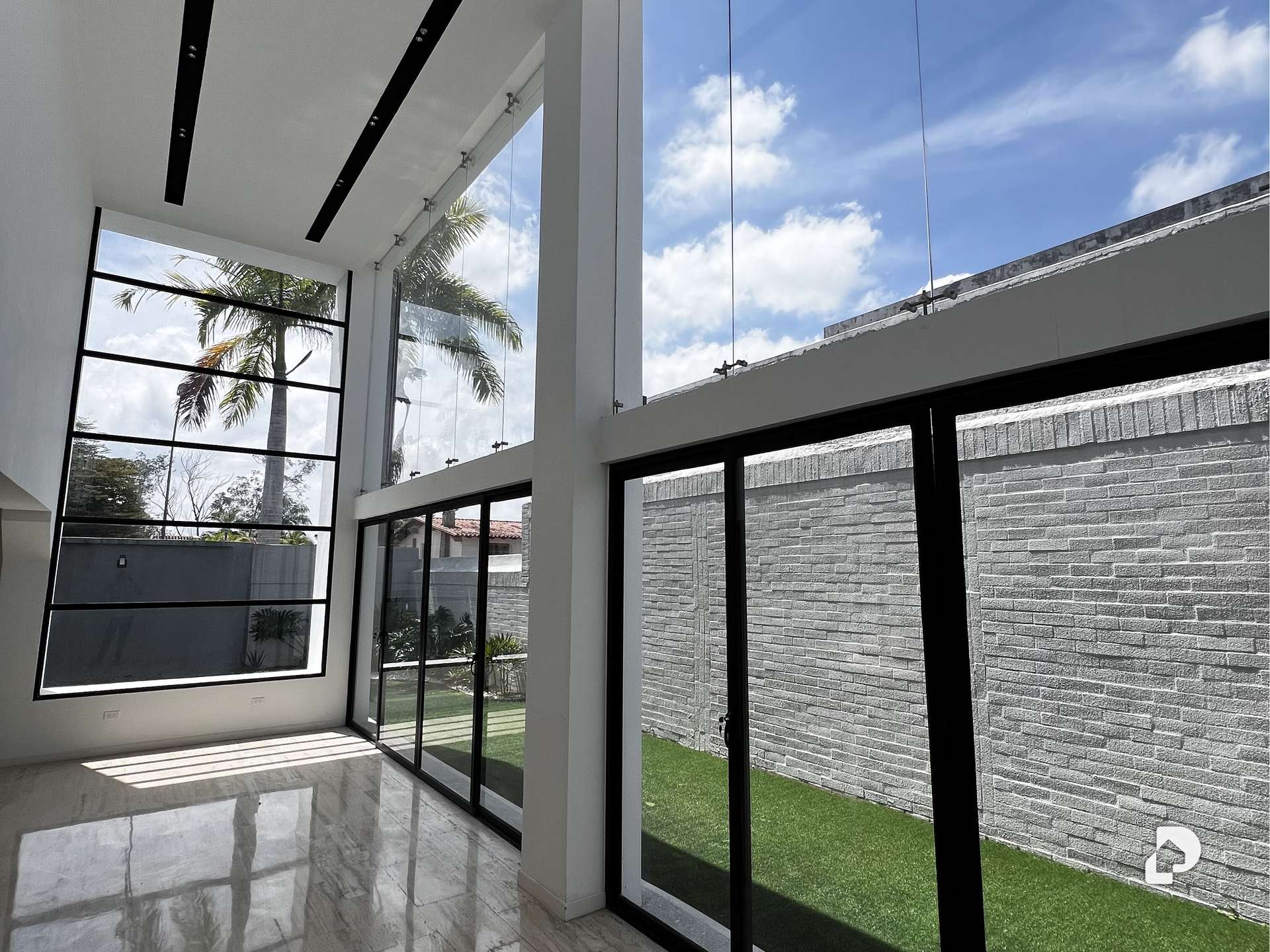 Casa en La Lagunita, Caracas – 9