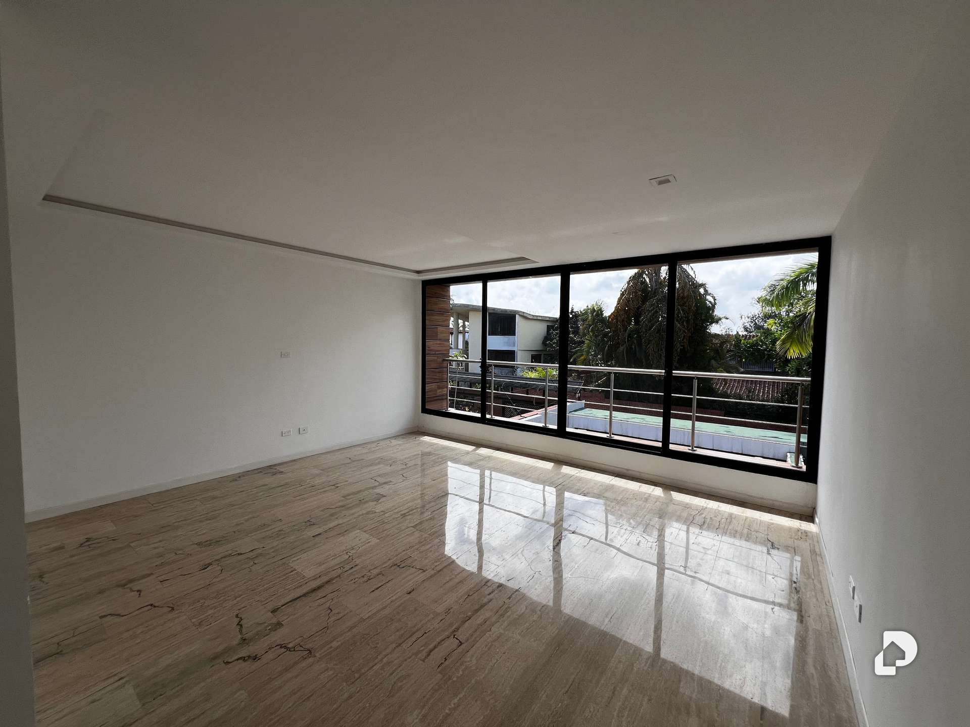 Casa en La Lagunita, Caracas – 12
