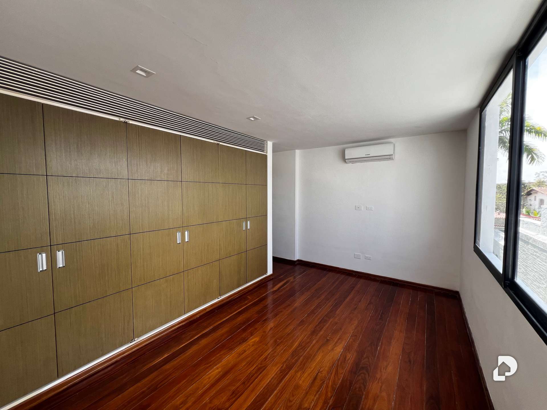 Casa en La Lagunita, Caracas – 17