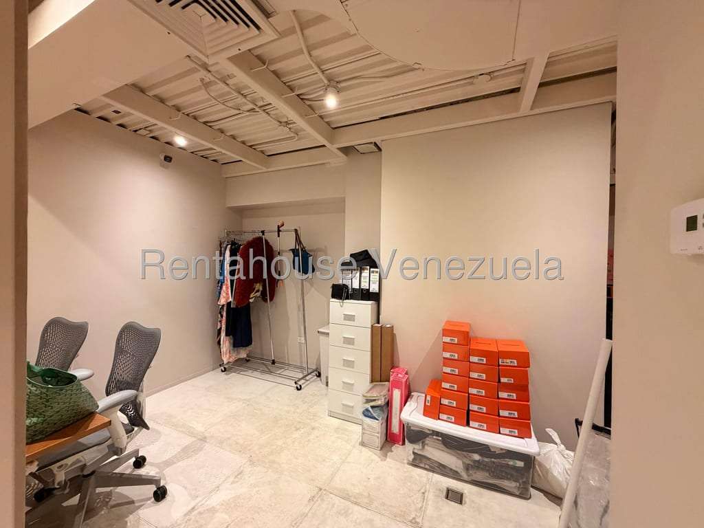 Local comercial en Las Mercedes, Caracas
