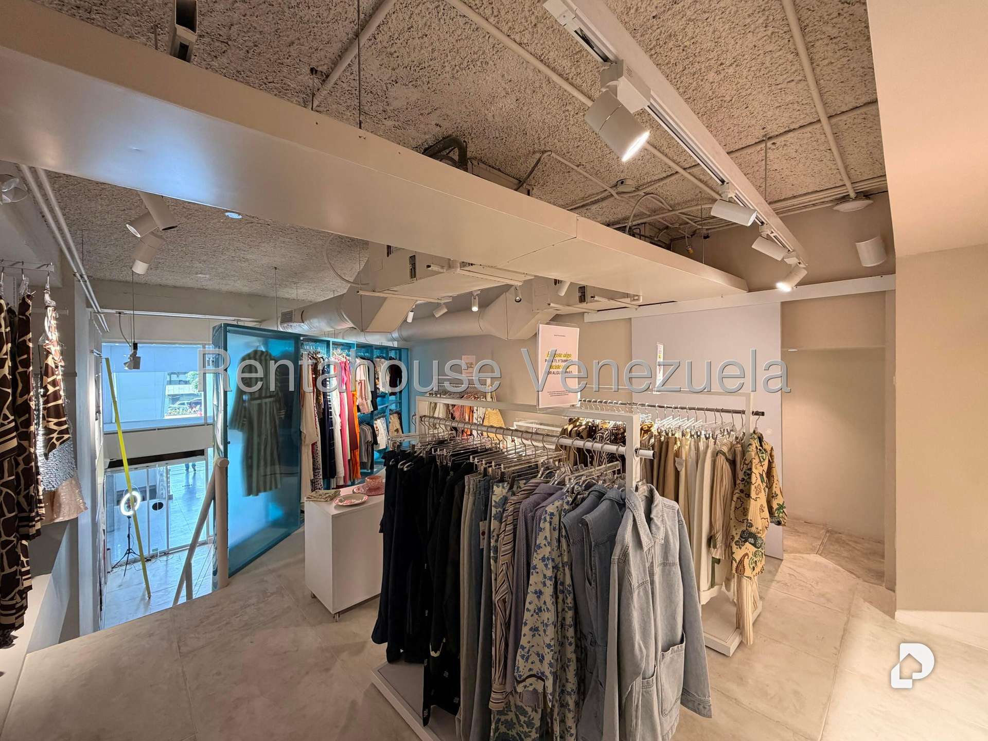 Local comercial en Las Mercedes, Caracas – 27