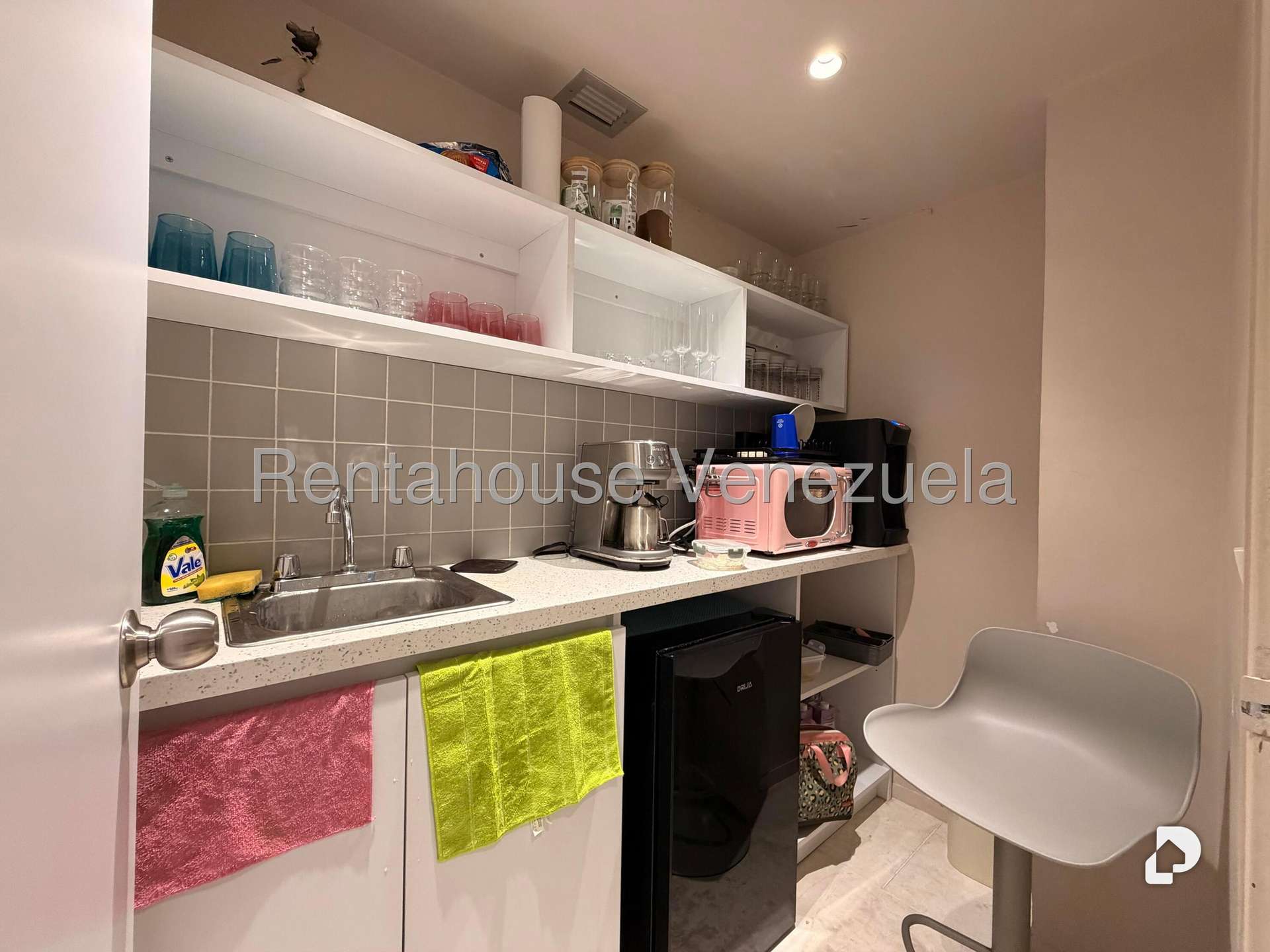 Local comercial en Las Mercedes, Caracas – 13