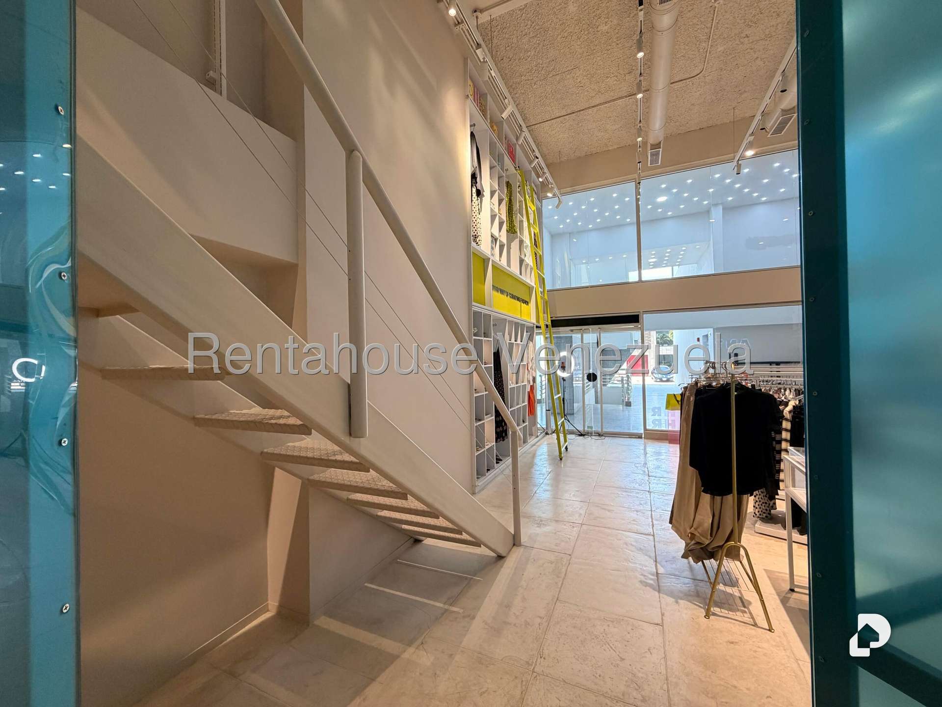 Local comercial en Las Mercedes, Caracas – 10