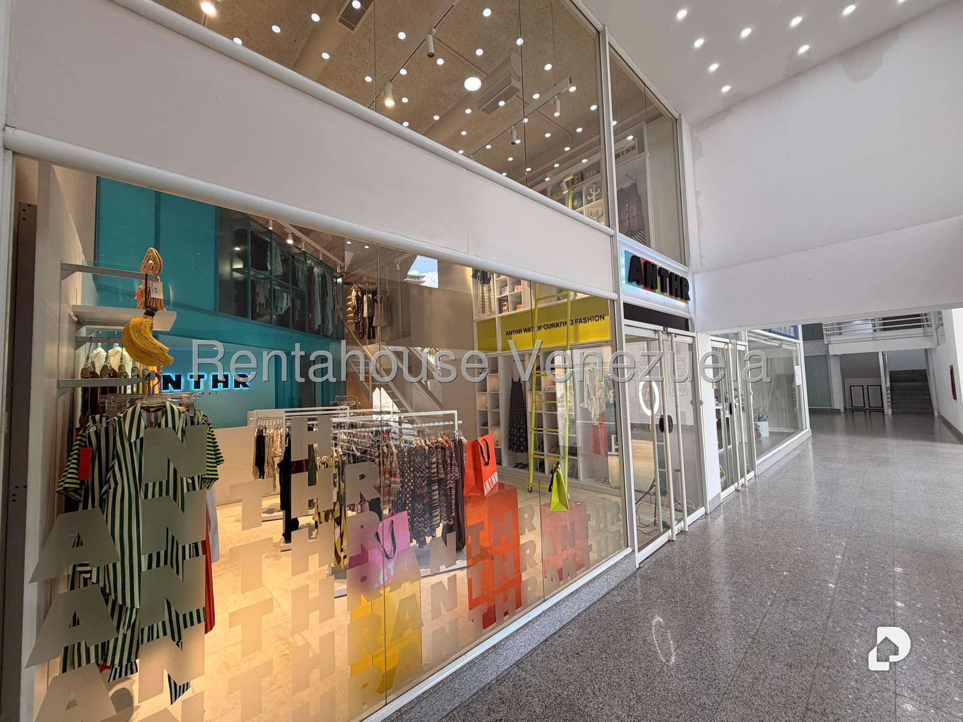 Local comercial en Las Mercedes, Caracas – 32