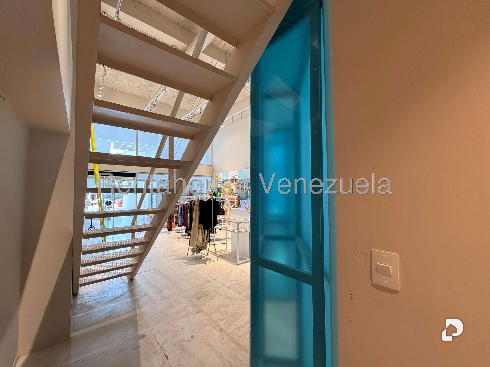 Local comercial en Las Mercedes, Caracas – 11