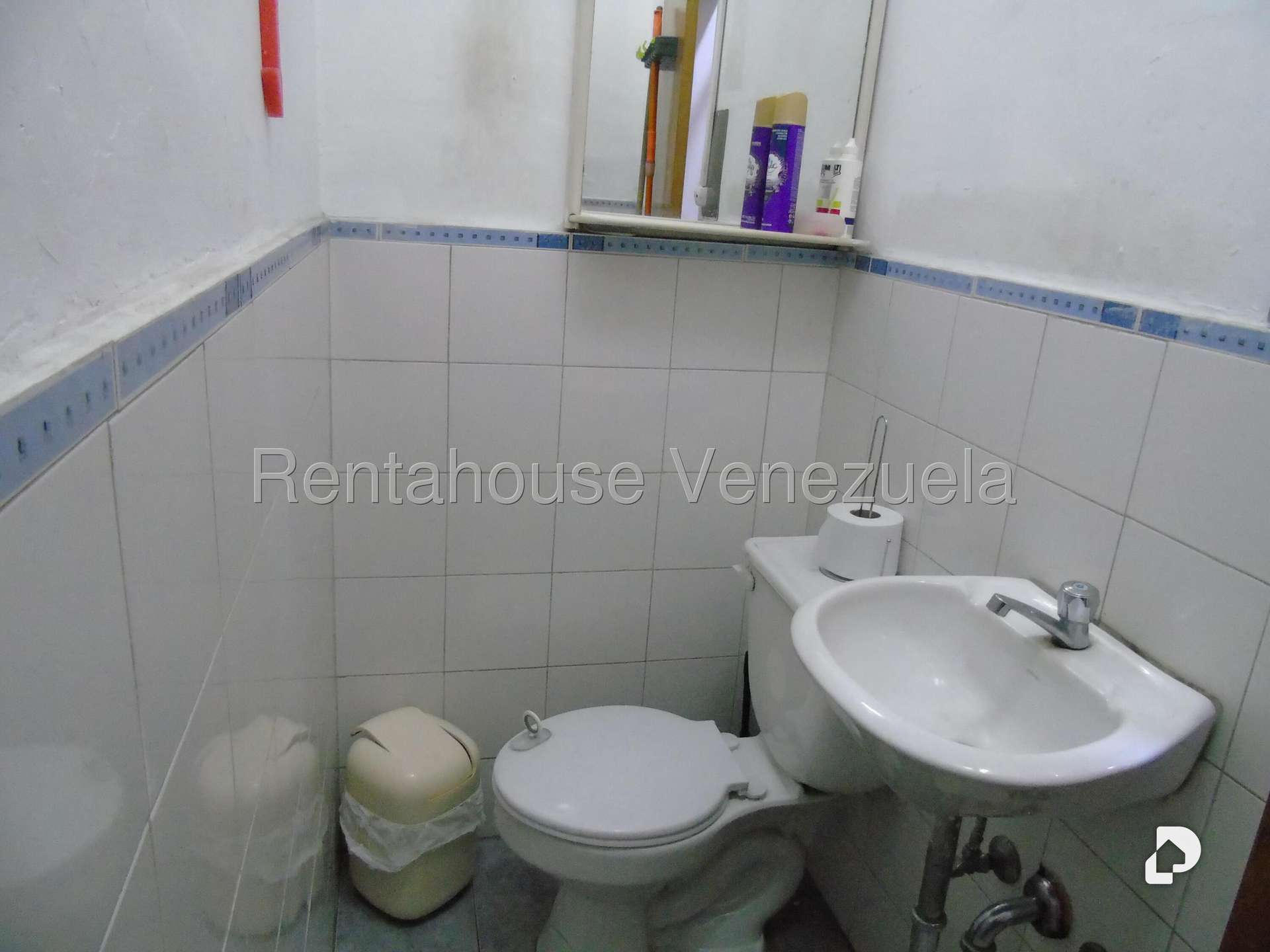 Local comercial en Los Palos Grandes, Caracas – 17