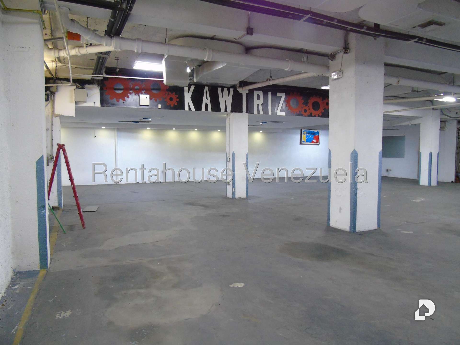 Local comercial en Los Palos Grandes, Caracas – 32