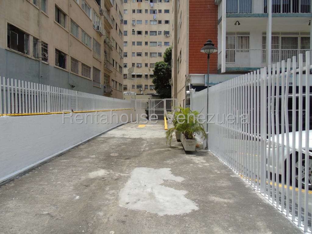 Local comercial en Los Palos Grandes, Caracas