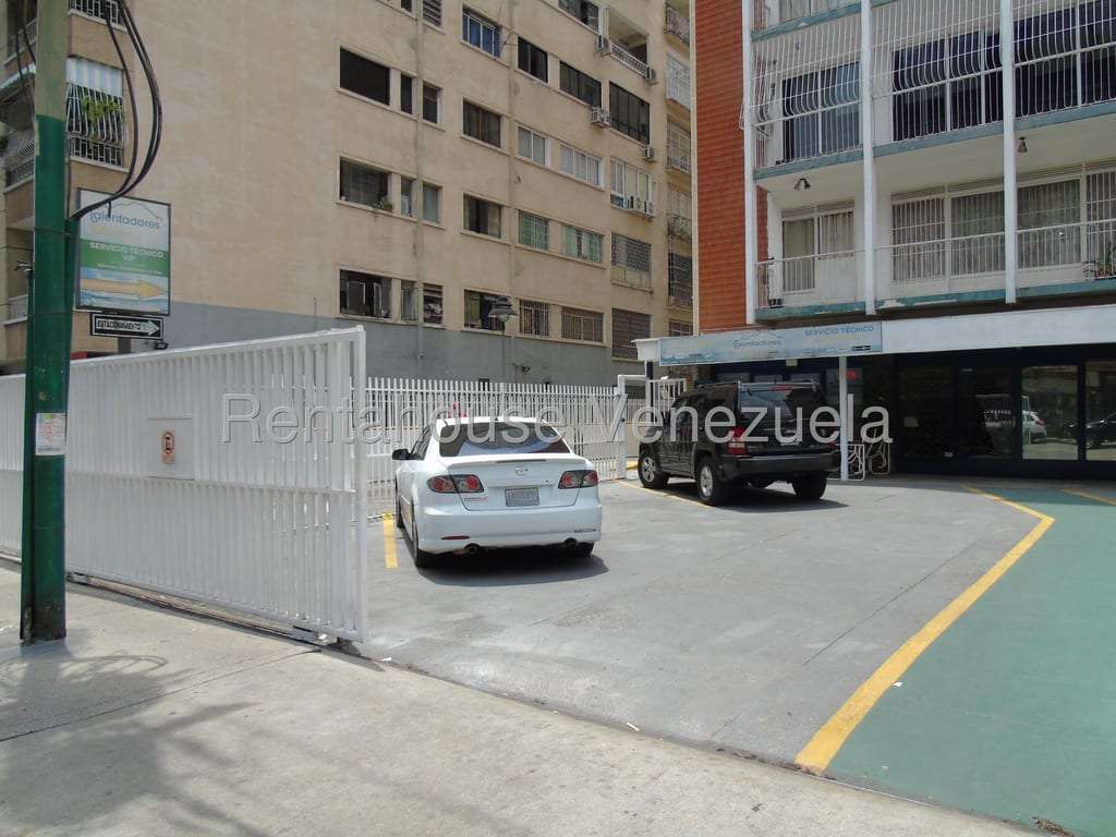 Local comercial en Los Palos Grandes, Caracas