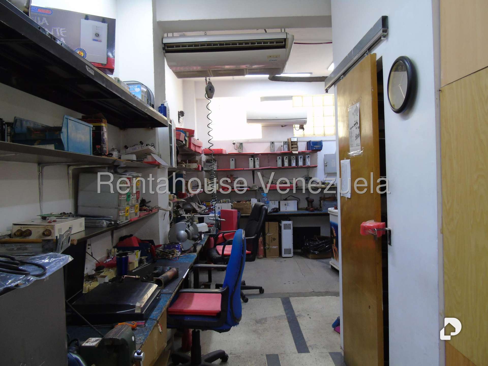Local comercial en Los Palos Grandes, Caracas – 12