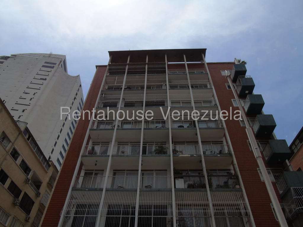 Commercial space in Los Palos Grandes, Caracas - 1