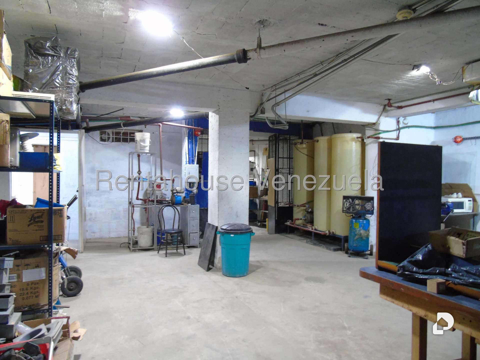 Local comercial en Los Palos Grandes, Caracas – 33
