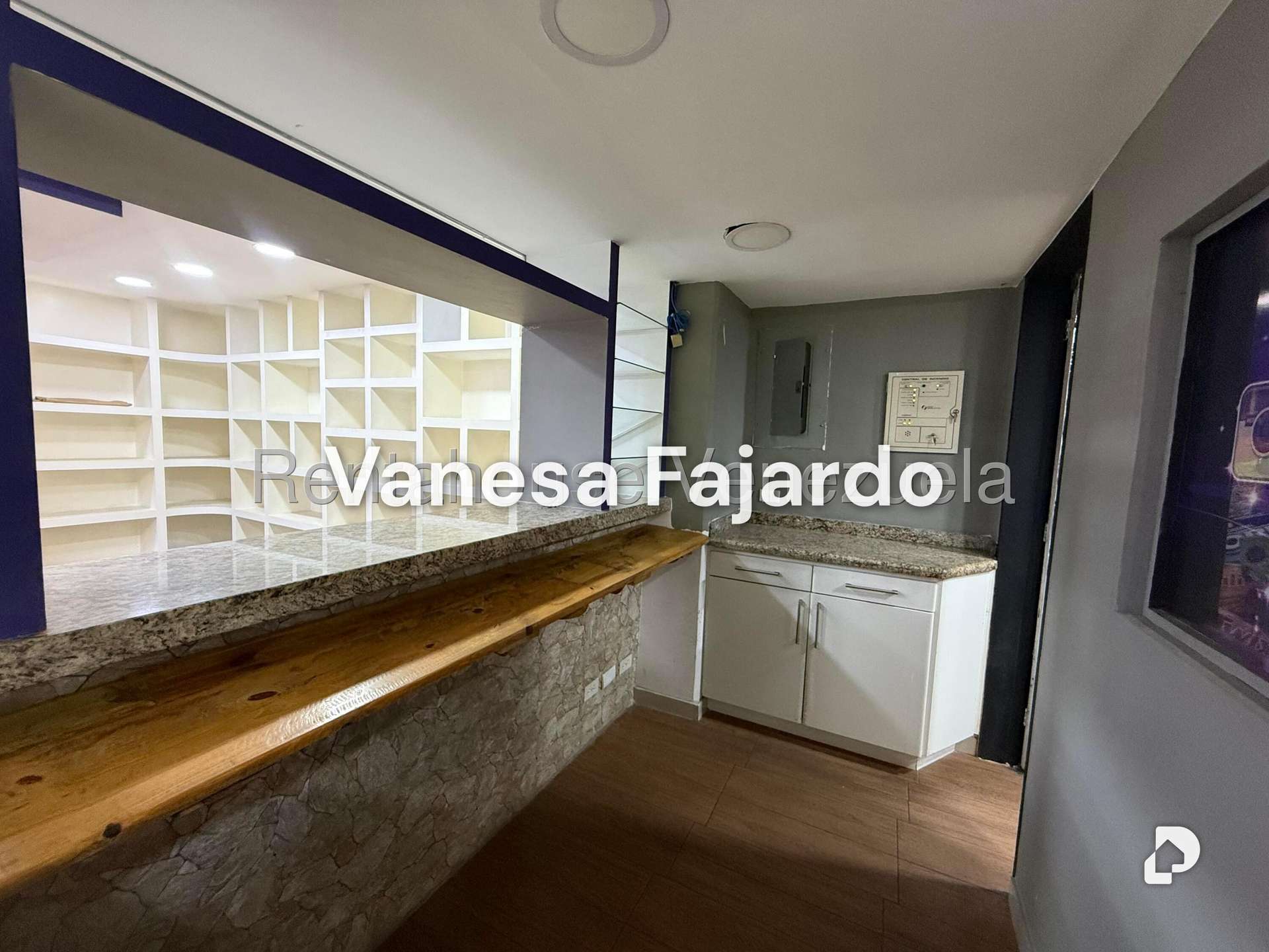 Local comercial en Santa Rosa de Lima, Caracas – 12