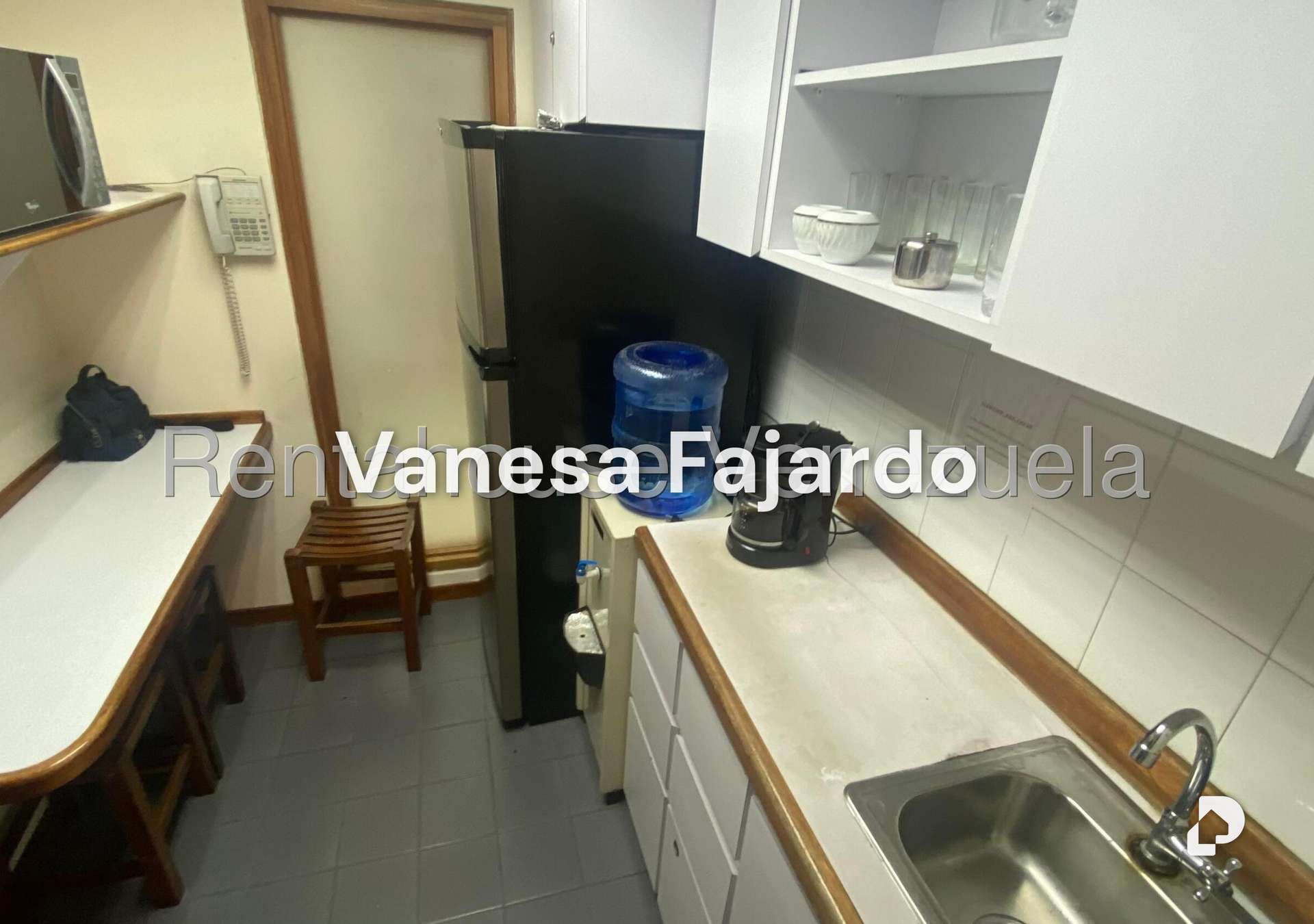 Oficina en Las Mercedes, Caracas – 13