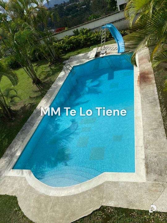 Casa en La Lagunita, Caracas – 25
