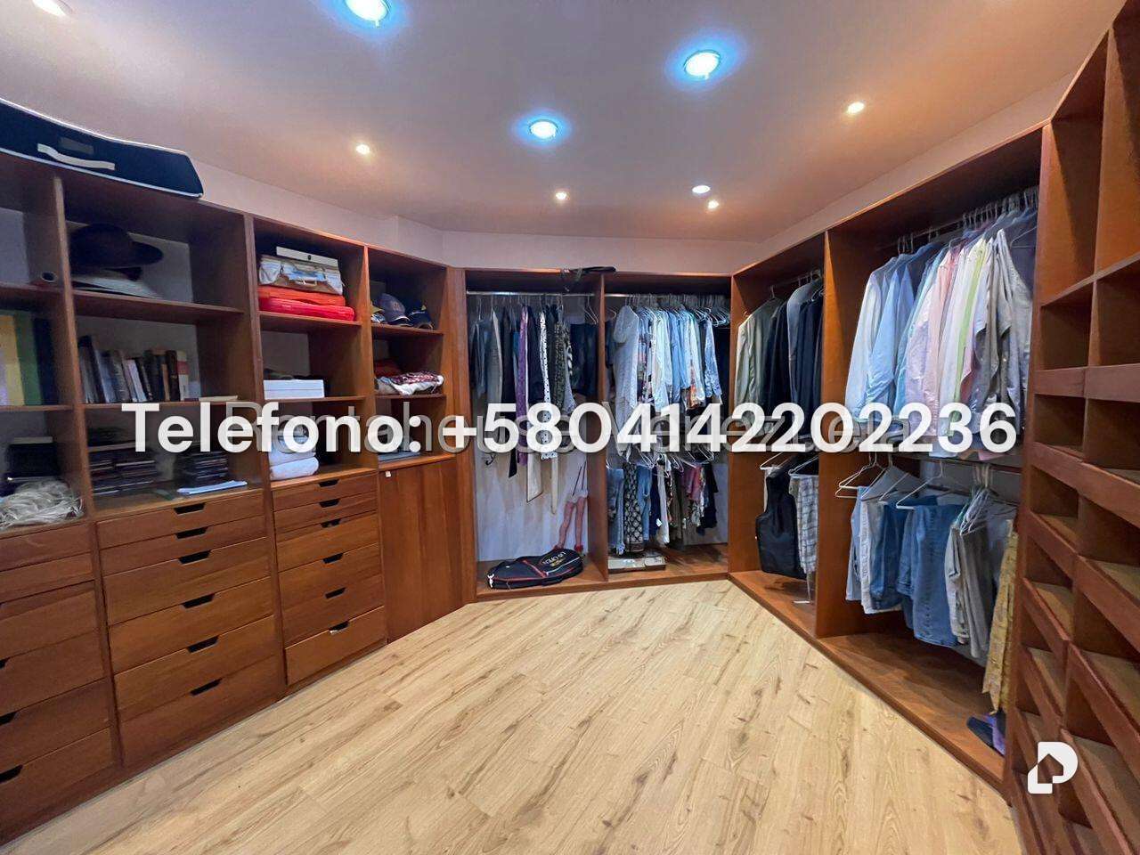 Casa en Alto Hatillo, Caracas – 27