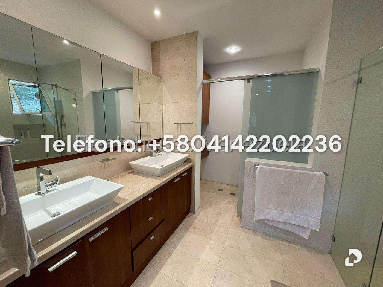 Casa en Alto Hatillo, Caracas – 28