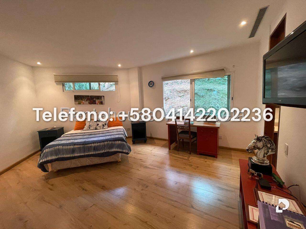 Casa en Alto Hatillo, Caracas – 24