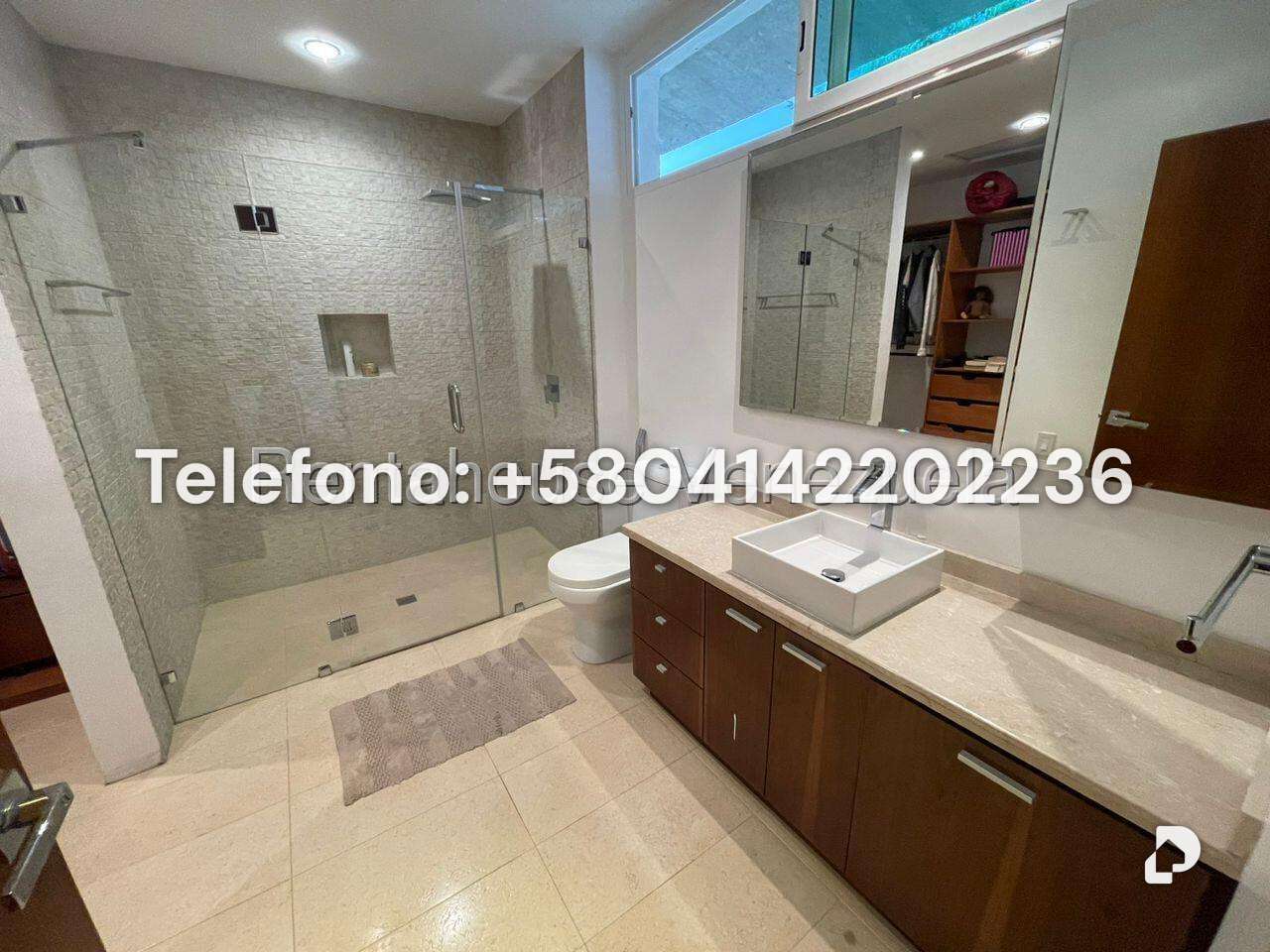 Casa en Alto Hatillo, Caracas – 22