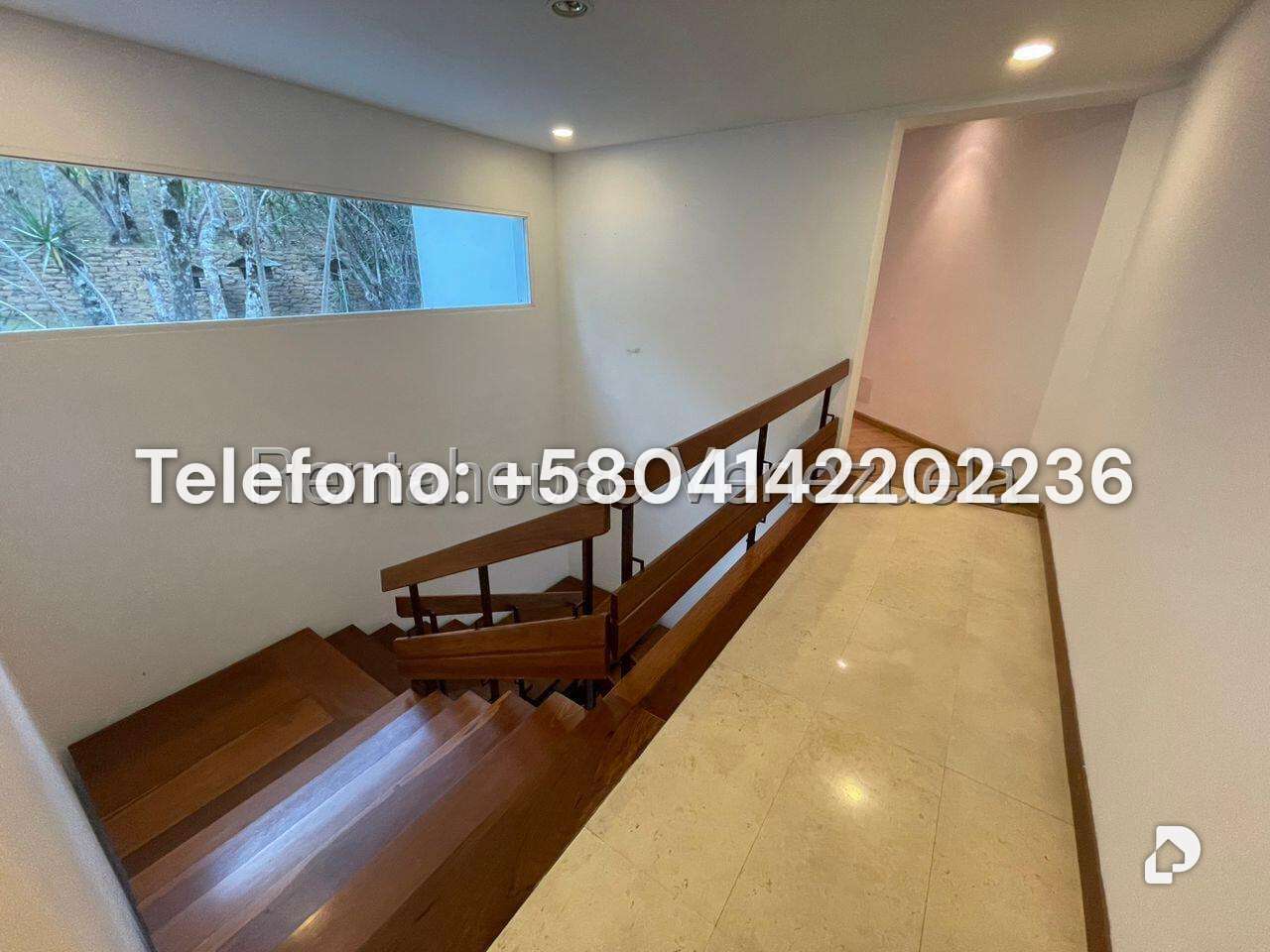 Casa en Alto Hatillo, Caracas – 30