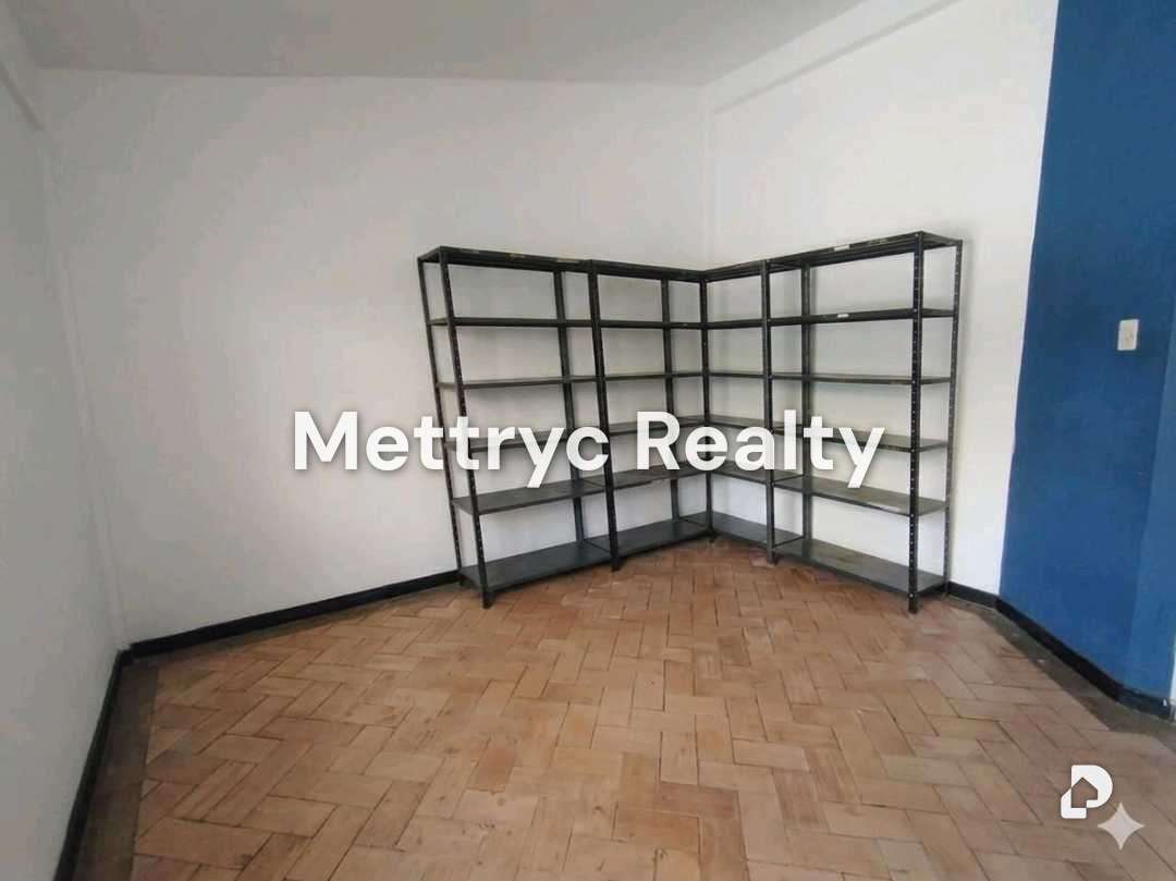 Local comercial en Complejo Los Jarales, Valencia – 17