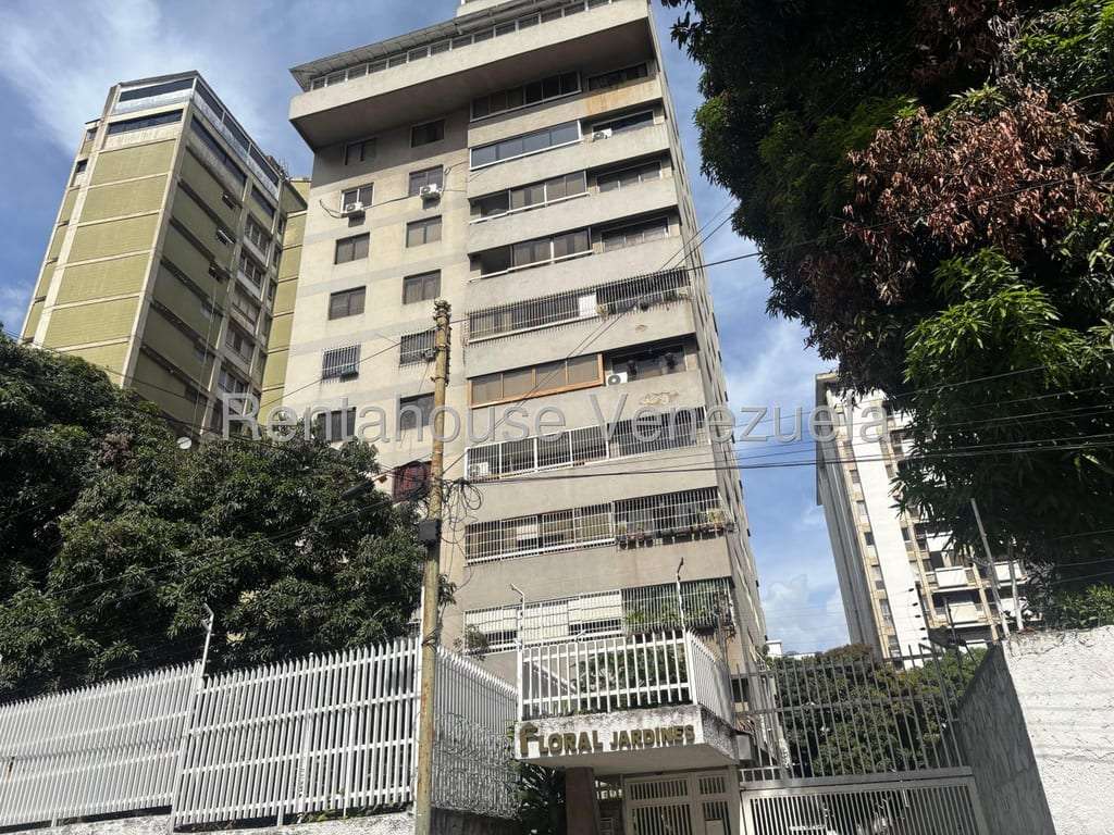 Apartment in La Florida, Caracas - 1