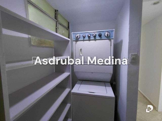 Apartamento en Los Palos Grandes, Caracas – 9