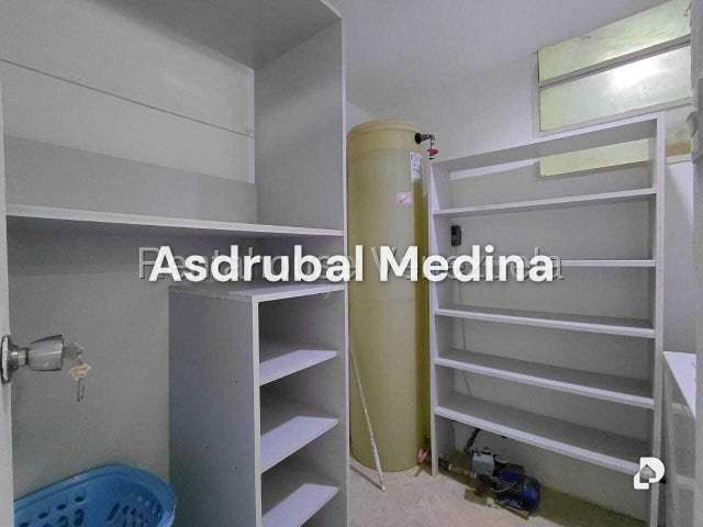 Apartamento en Los Palos Grandes, Caracas – 8