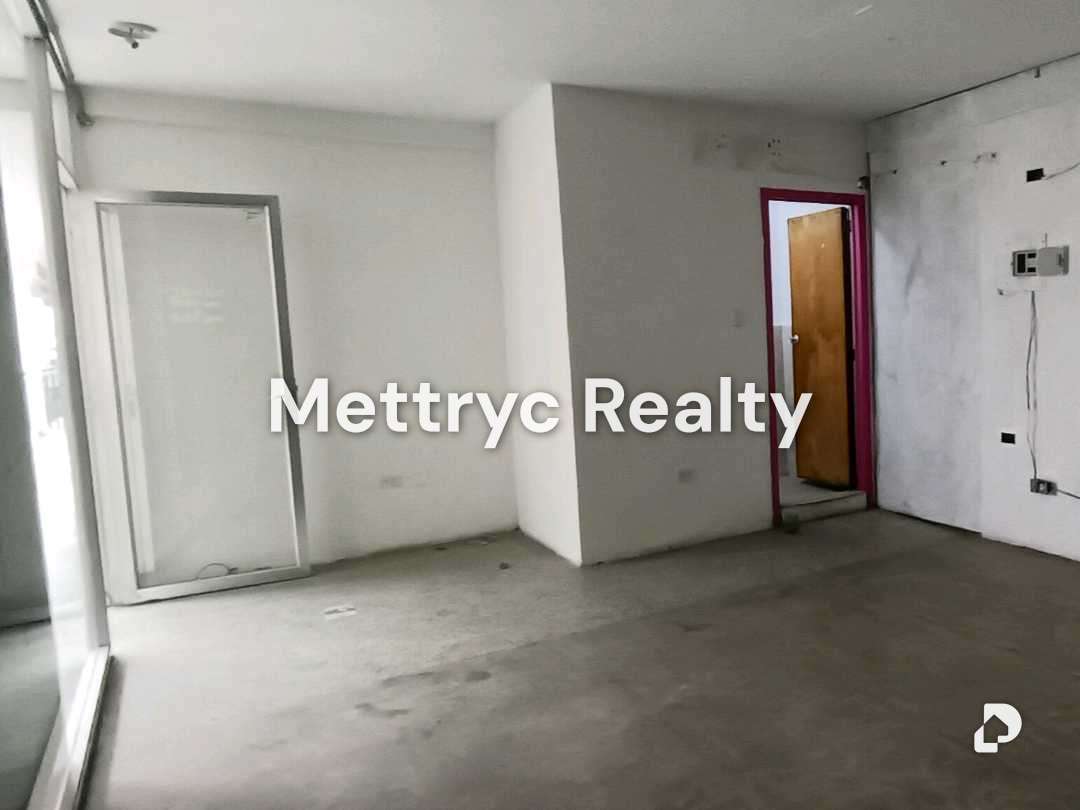 Local comercial en Catedral, Valencia – 3