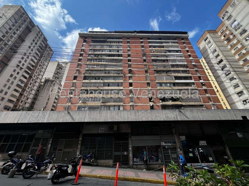 Apartamento en Parroquia La Candelaria, Caracas - 1