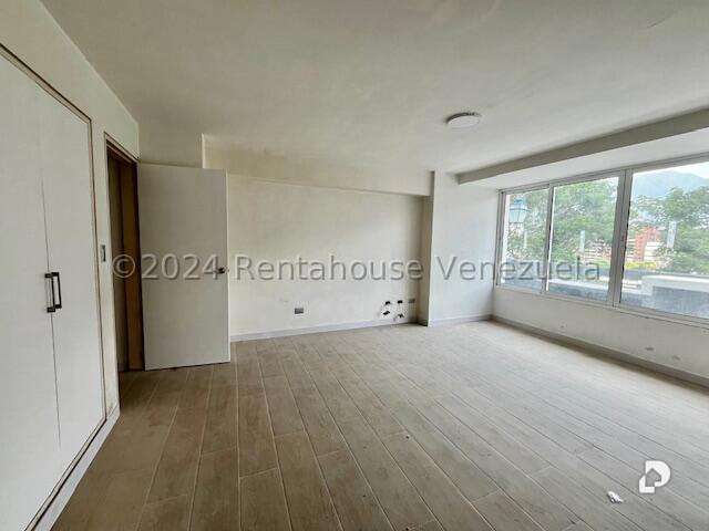 Apartamento en Los Naranjos de Las Mercedes, Caracas – 33
