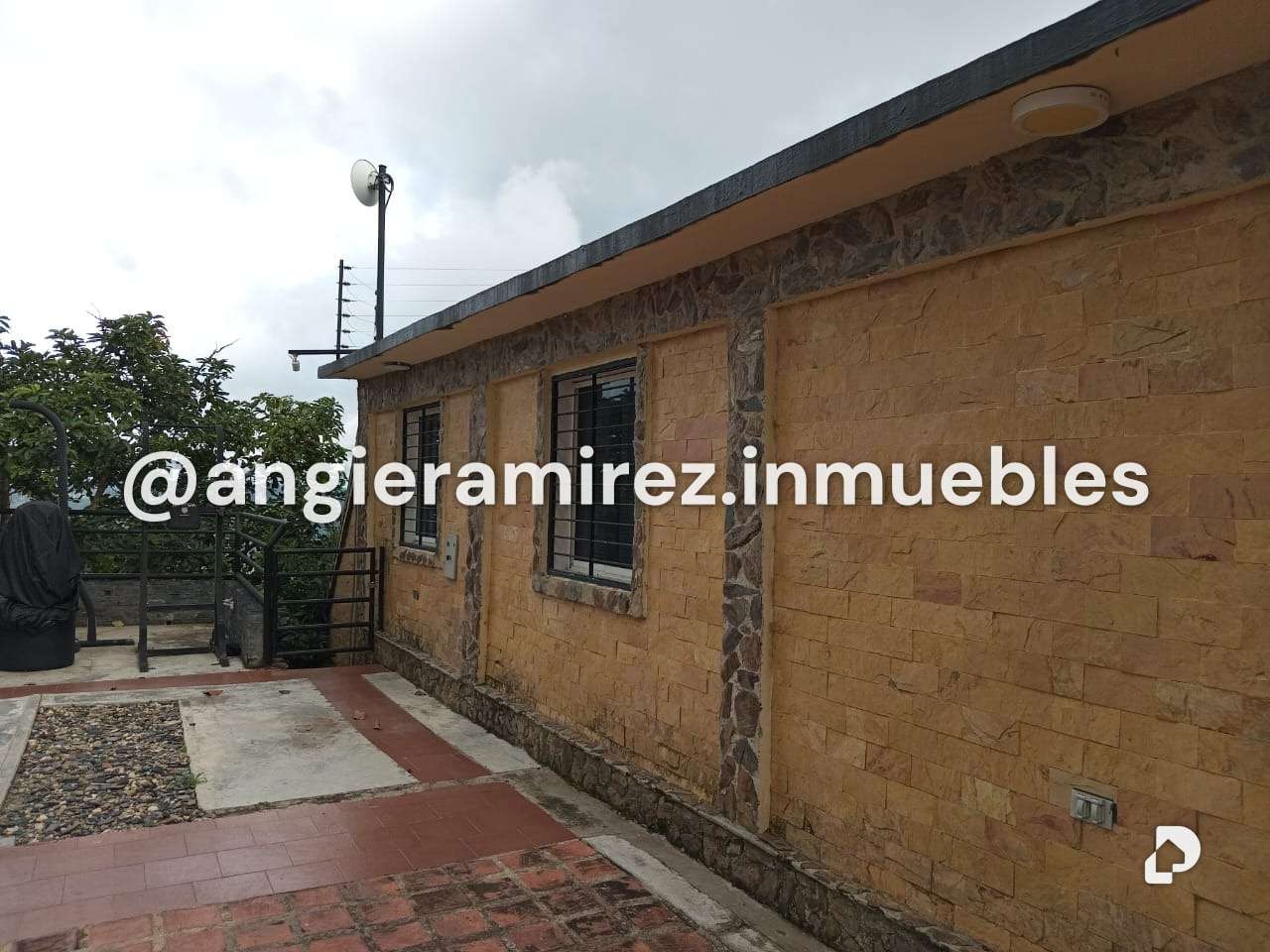 Casa en Oripoto, Caracas – 10