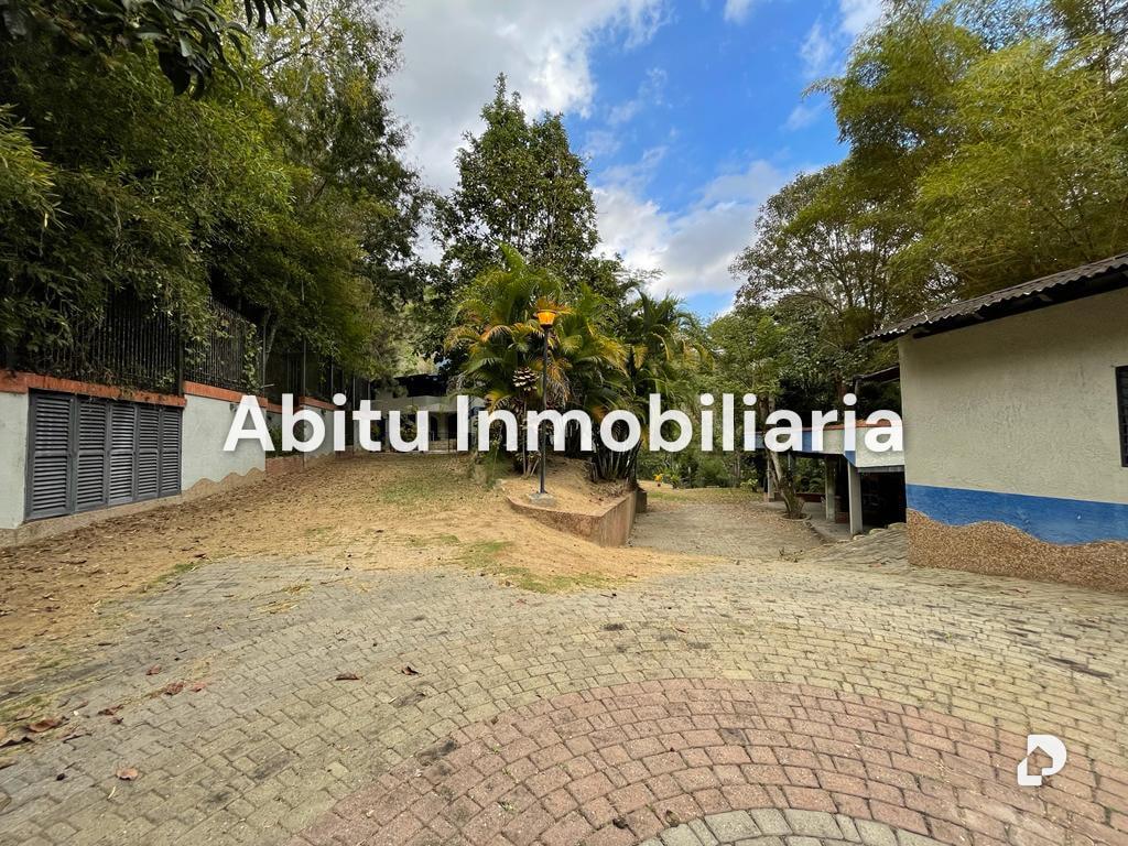 House in Oripoto, Caracas – 4