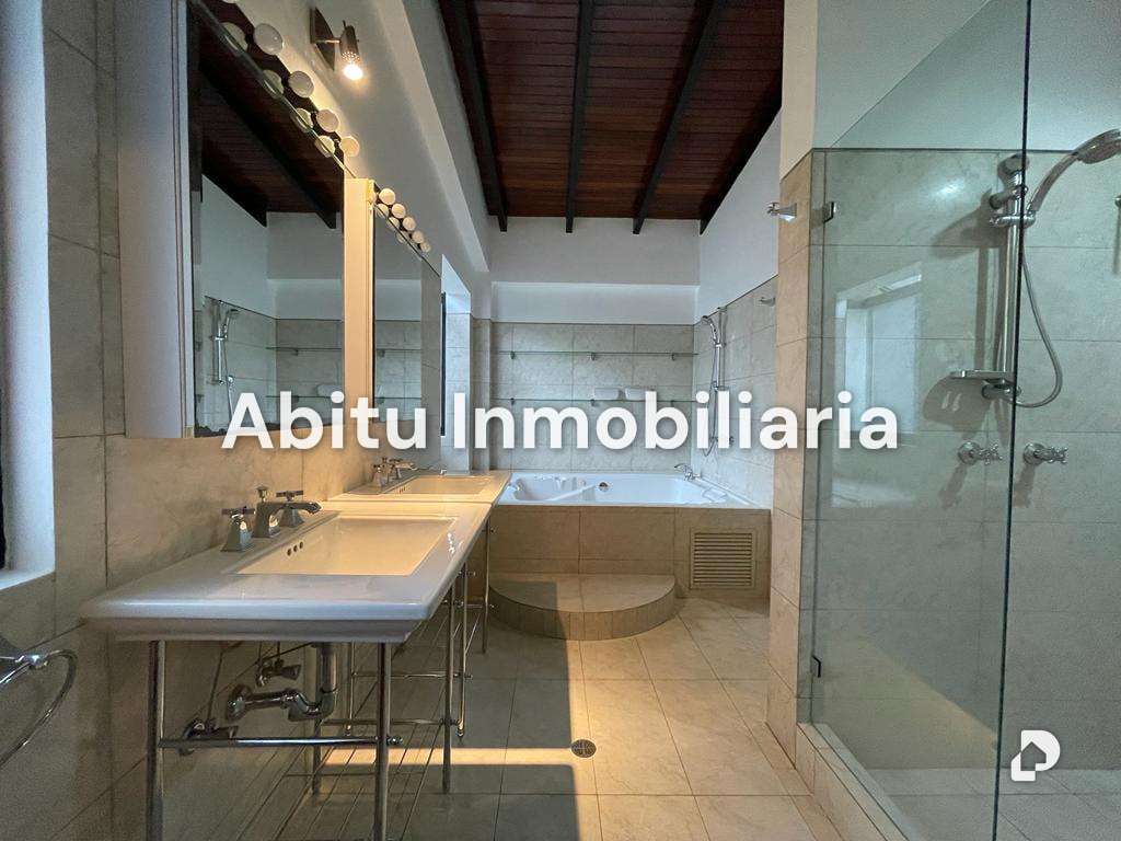 House in Oripoto, Caracas – 17