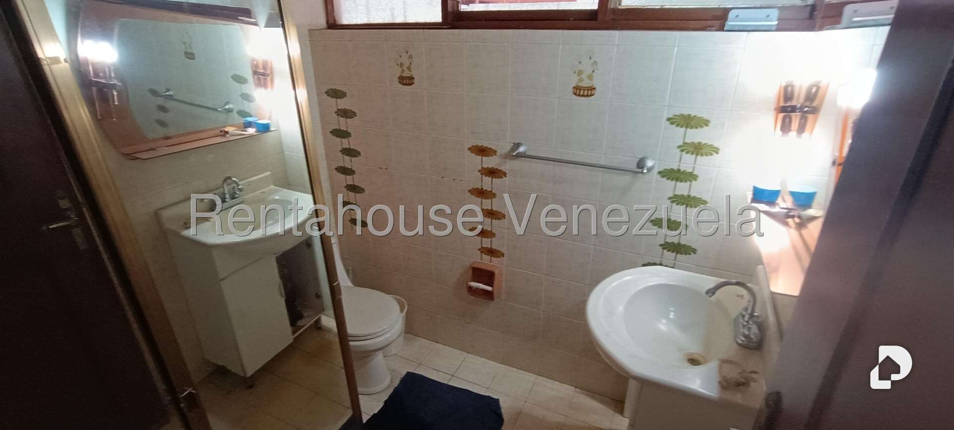 House in Prados del Este, Caracas – 26