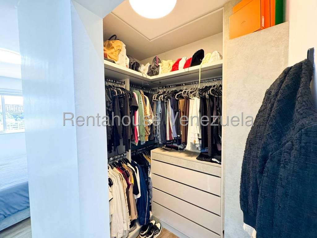 Apartamento en Lomas de La Alameda, Caracas