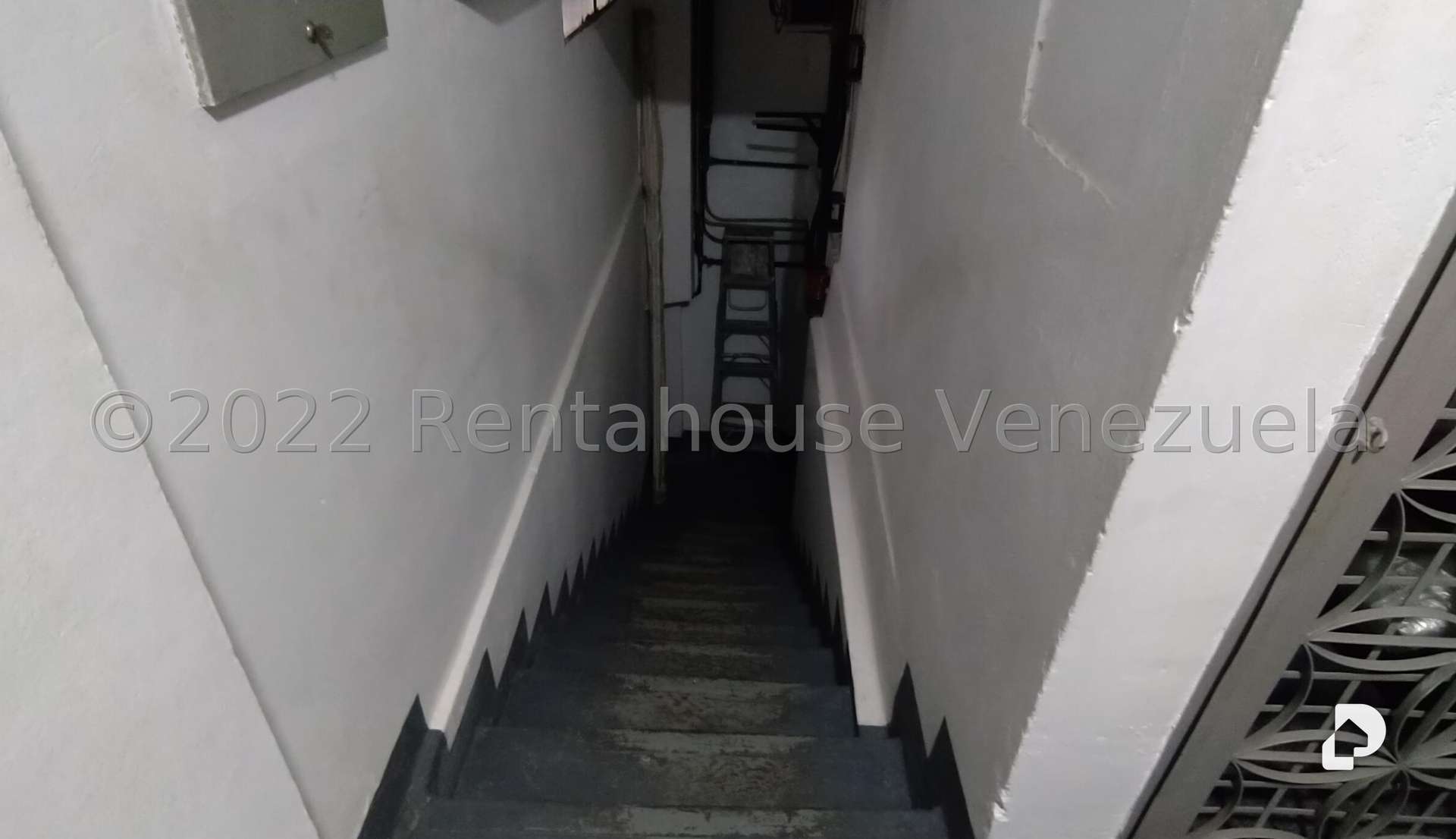Local comercial en Los Chaguaramos, Caracas – 28