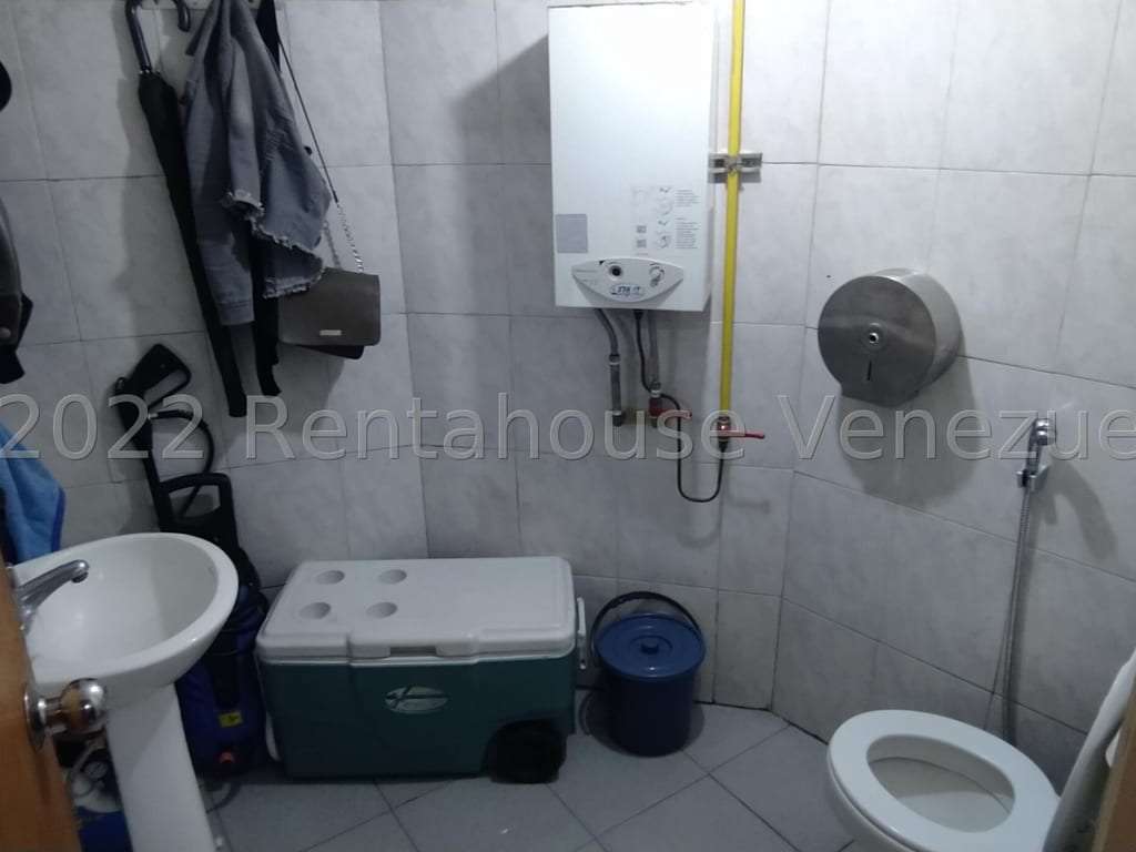 Local comercial en Los Chaguaramos, Caracas