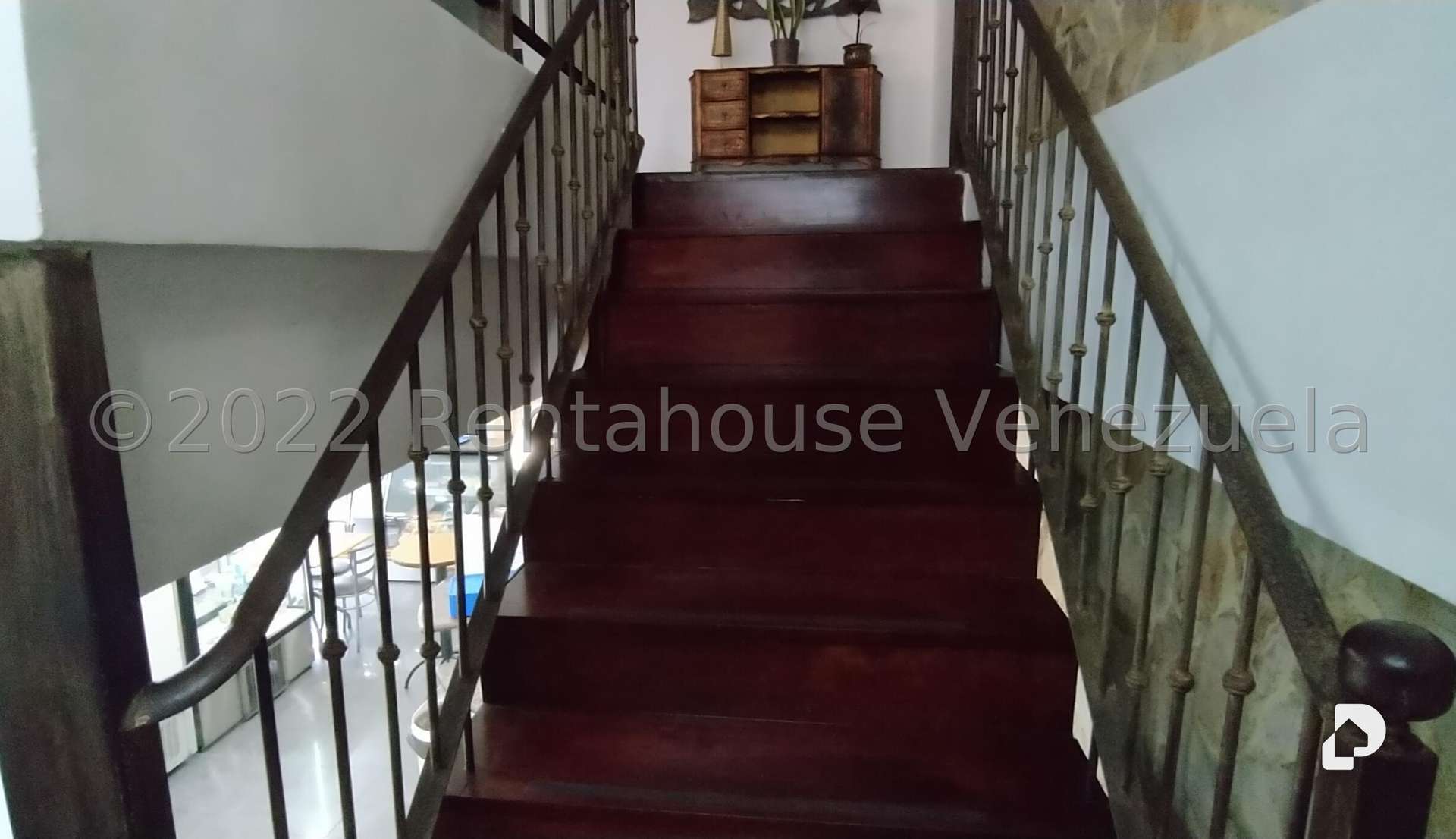 Local comercial en Los Chaguaramos, Caracas – 13
