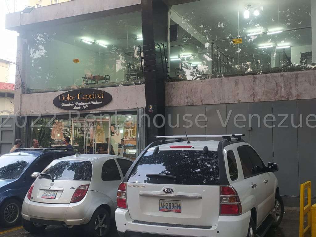Local comercial en Los Chaguaramos, Caracas - 1