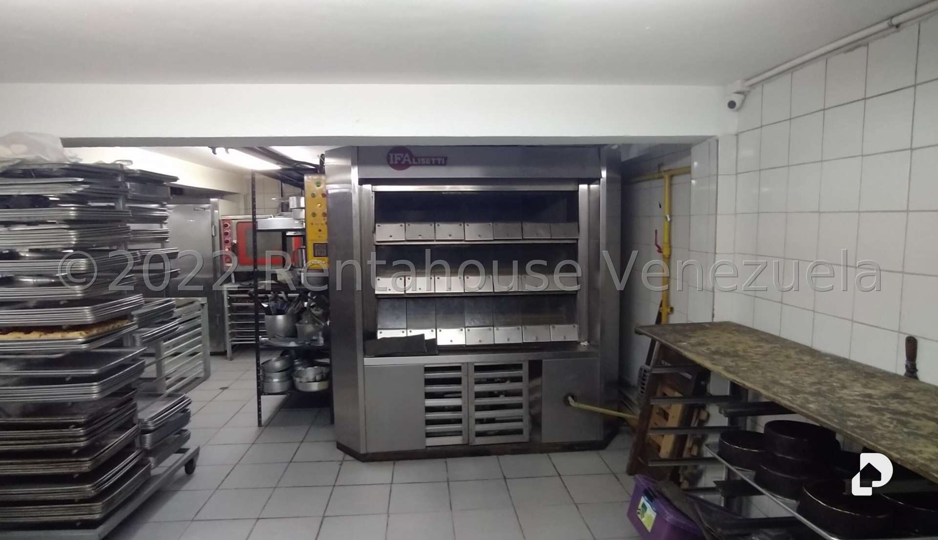 Local comercial en Los Chaguaramos, Caracas – 38