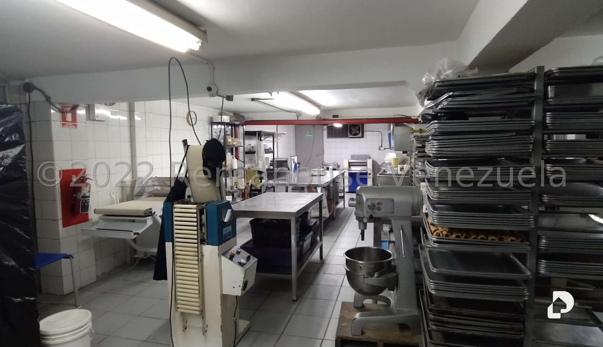 Local comercial en Los Chaguaramos, Caracas – 32