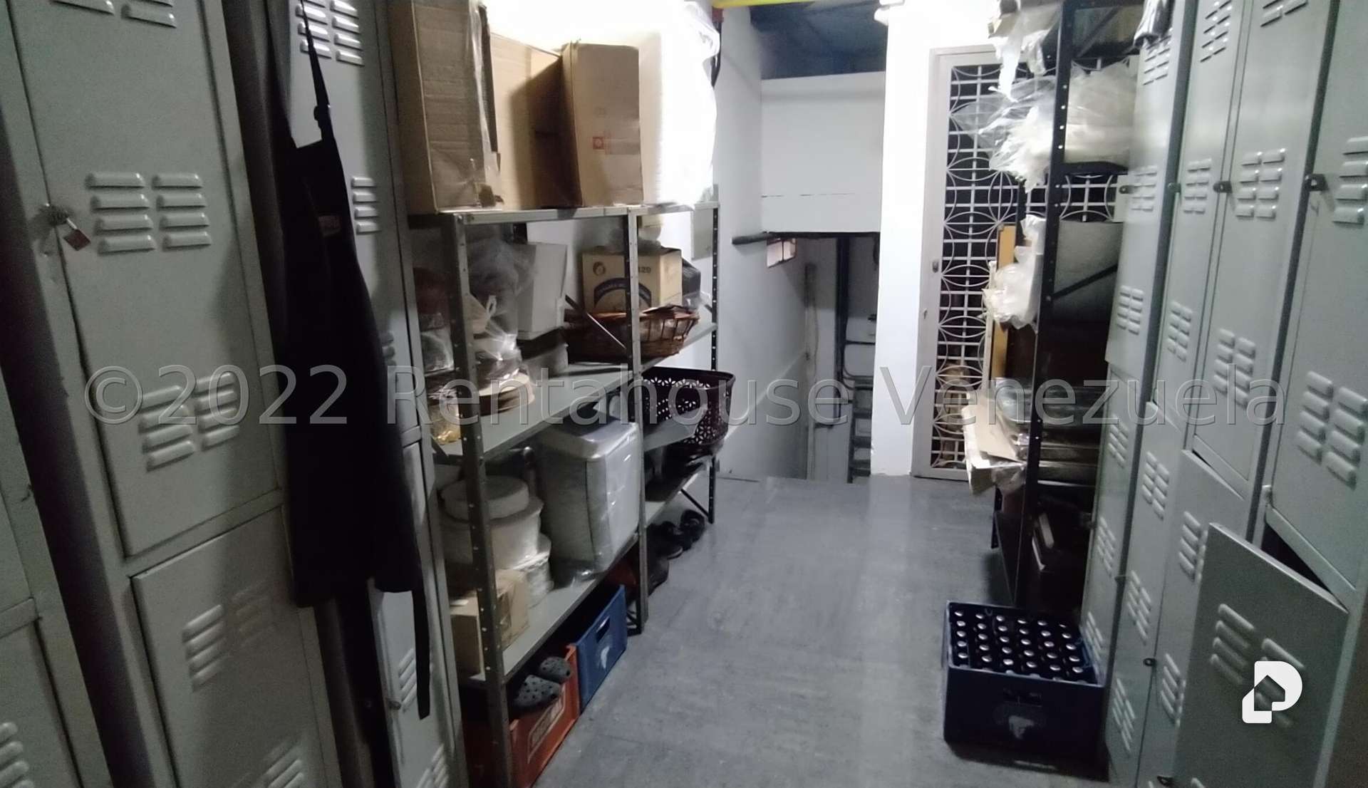 Local comercial en Los Chaguaramos, Caracas – 27